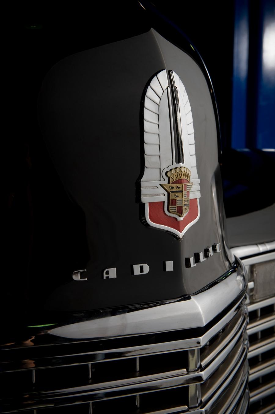  Cadillac Series 62 Convertible Coupe by Fleetwood 1941 года  (фото 3 из 6)